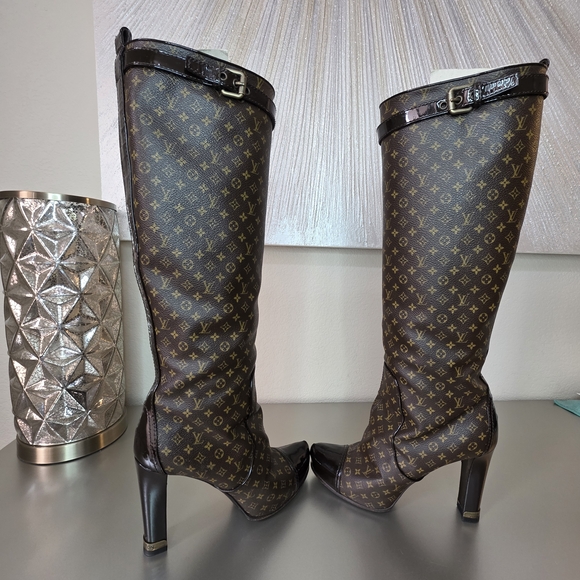 AUTH Louis Vuitton Idole Monogram Canvas and Patent Leather Knee-Length Boots - Picture 3 of 16